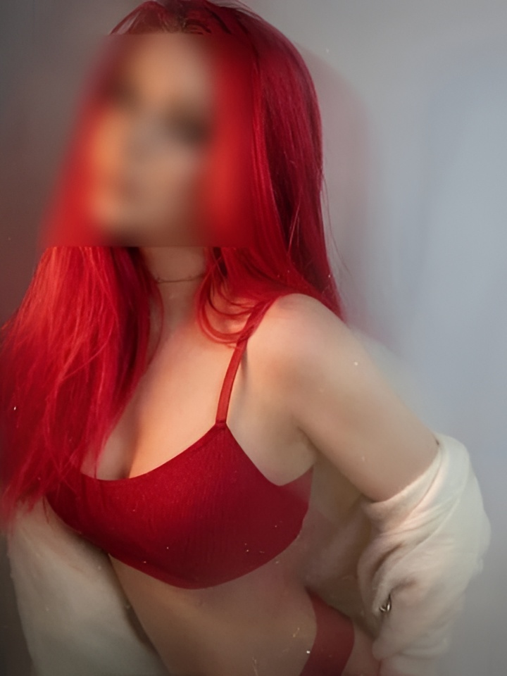 Виктория привлекательная девушка из Архангельска цена от 3000 руб