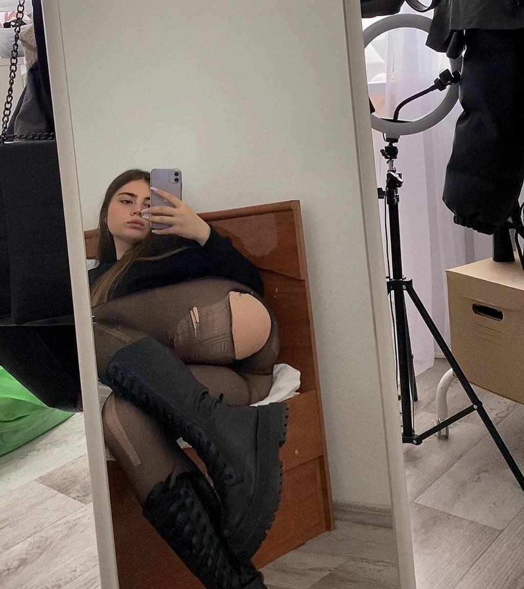 Жанна привлекательная девушка из Архангельска цена от 5000 руб