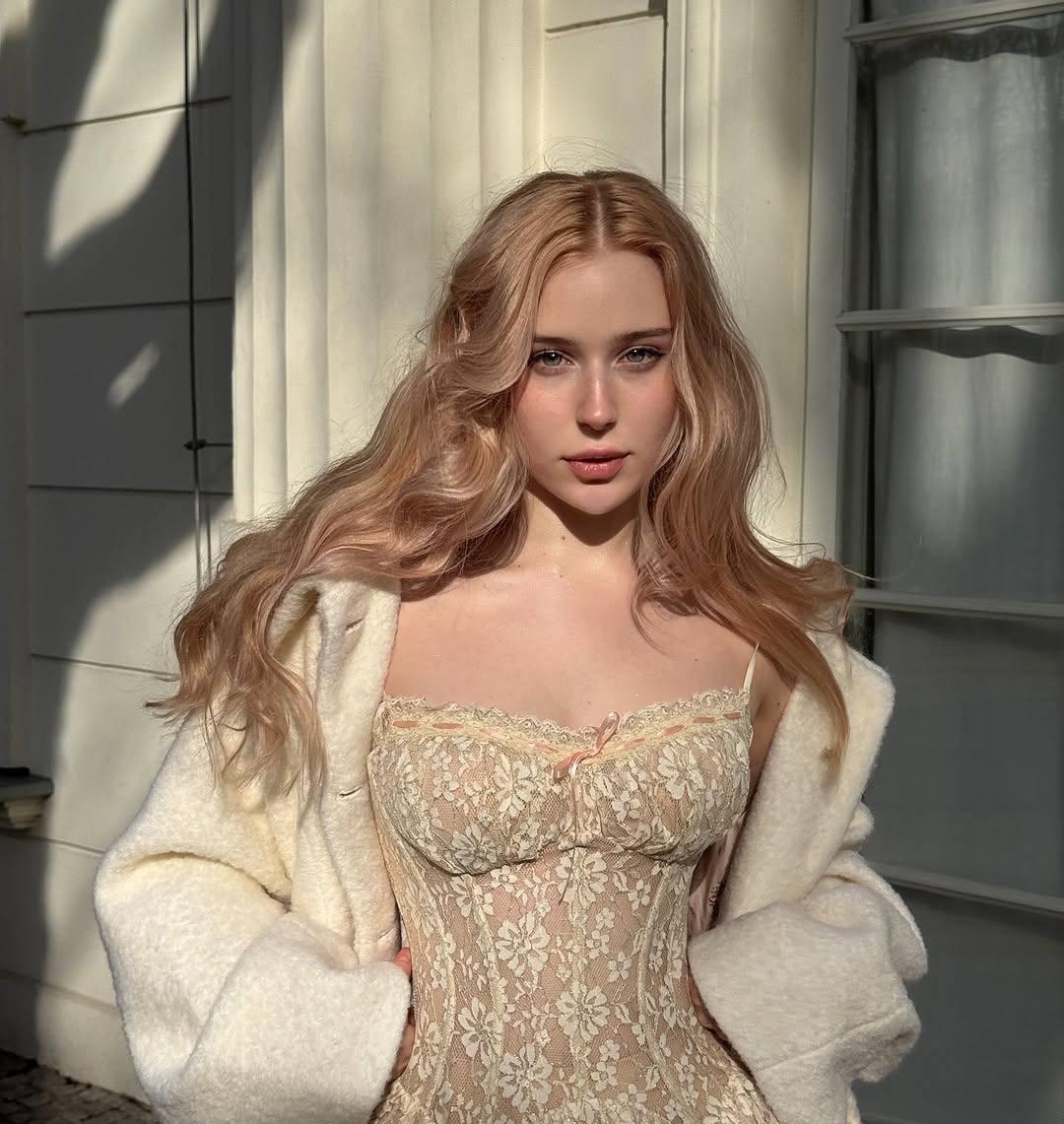 Рита привлекательная девушка из Архангельска цена от 7000 руб